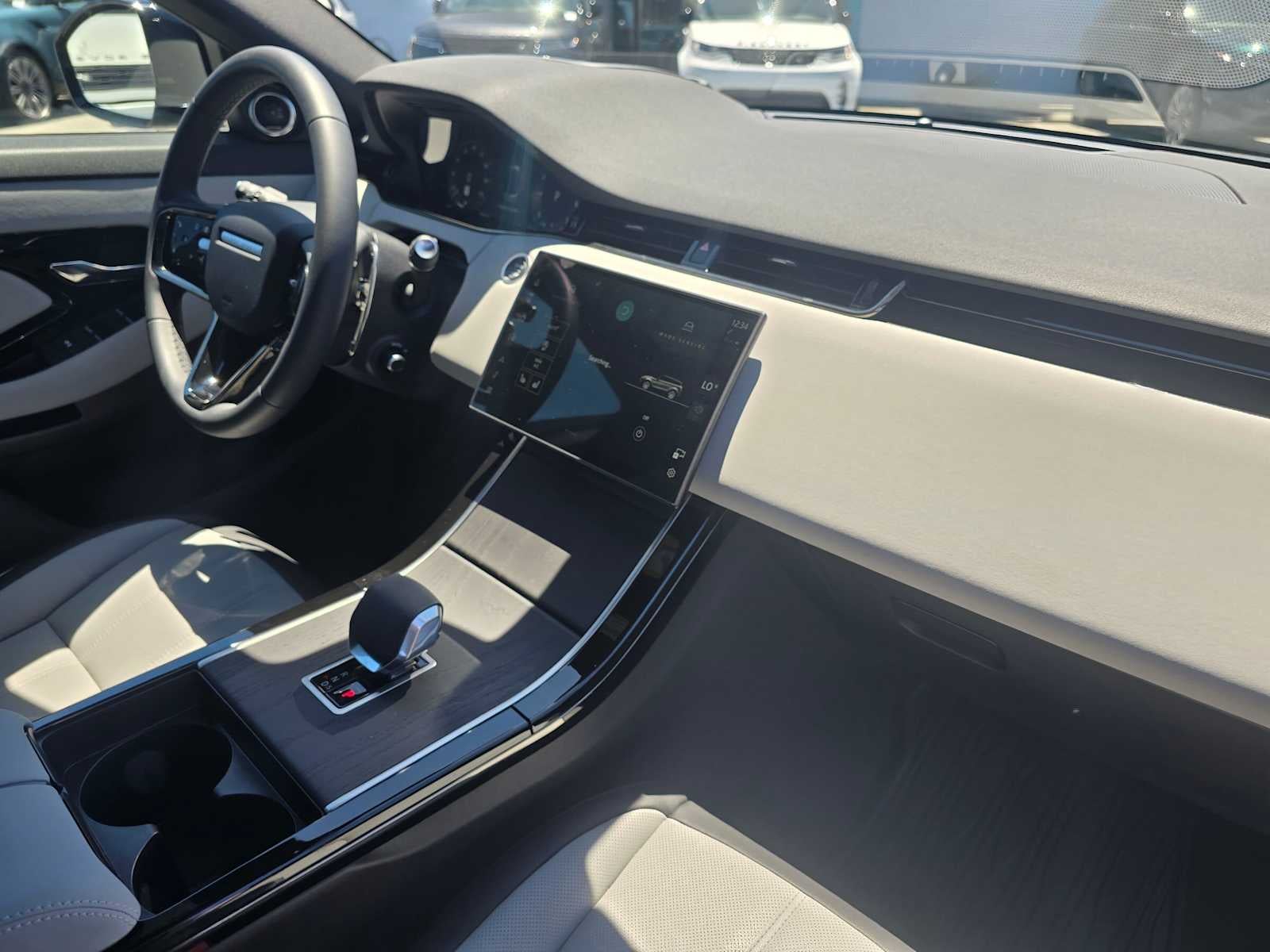 2026 Land Rover Range Rover Evoque Dynamic SE