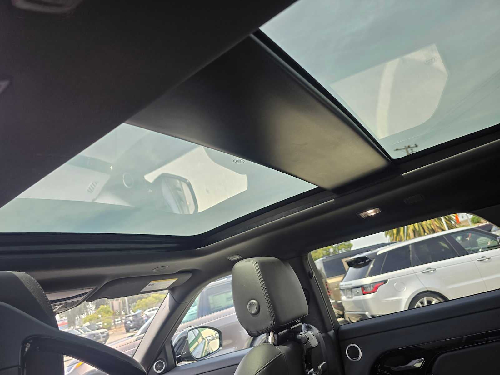 2026 Land Rover Range Rover Evoque Dynamic SE
