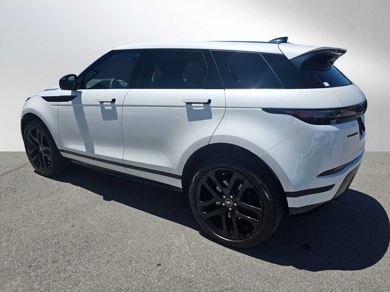 2026 Land Rover Range Rover Evoque Dynamic SE