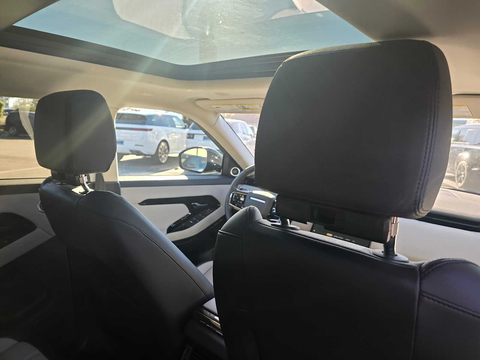 2025 Land Rover Range Rover Evoque Dynamic SE