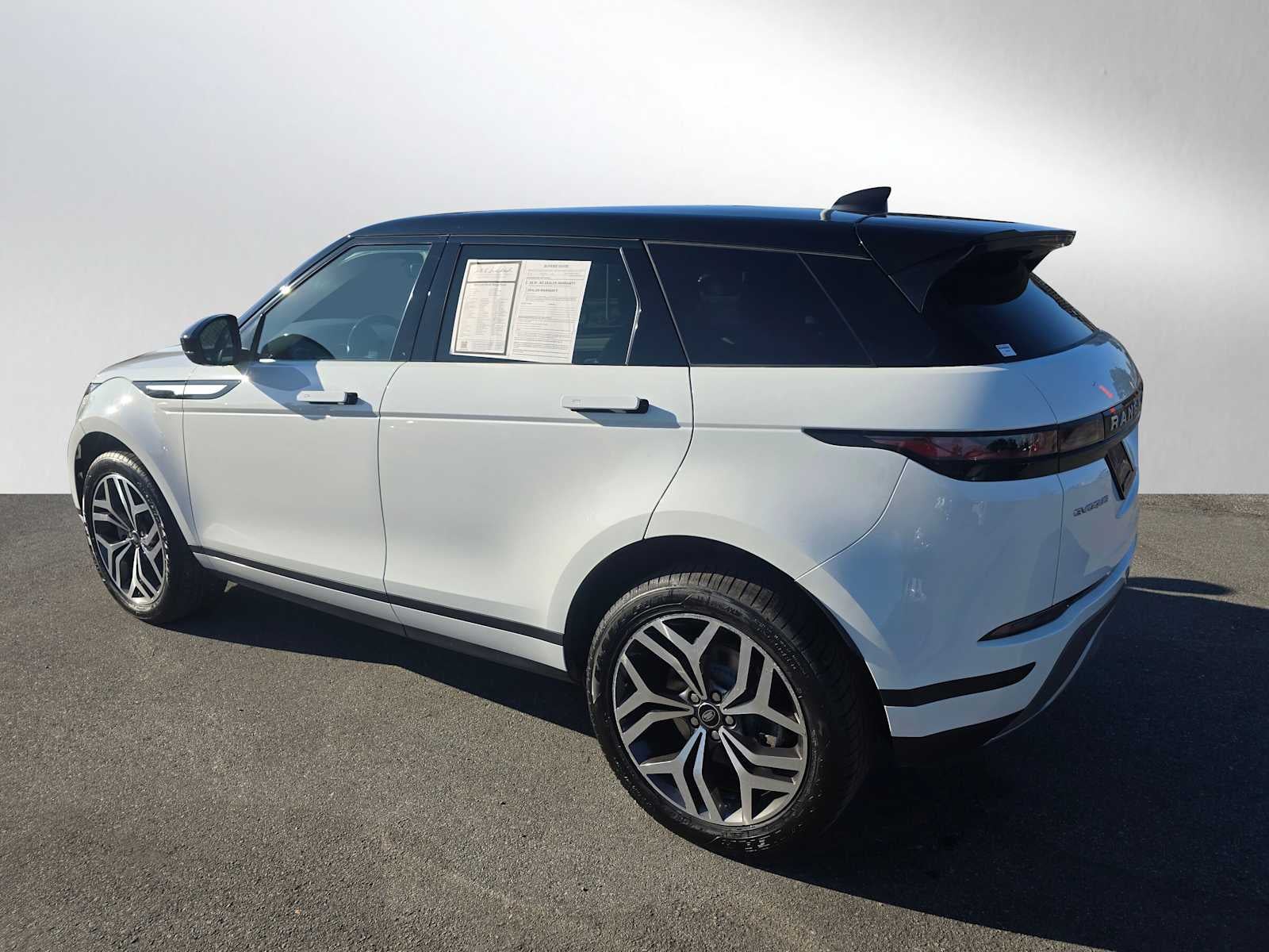 2023 Land Rover Range Rover Evoque SE