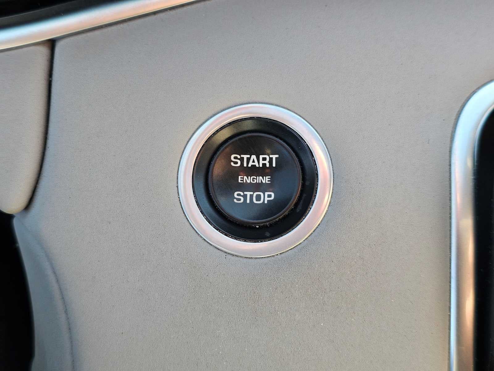 2020 Land Rover Range Rover Evoque SE