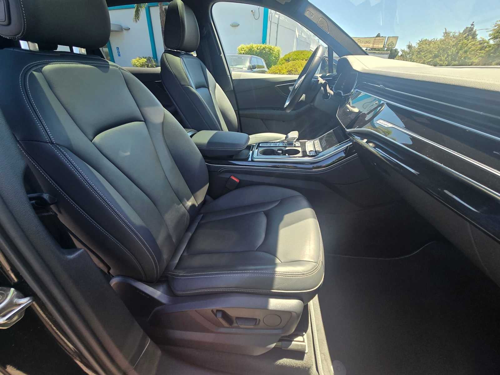 2025 Audi Q7 Premium Plus