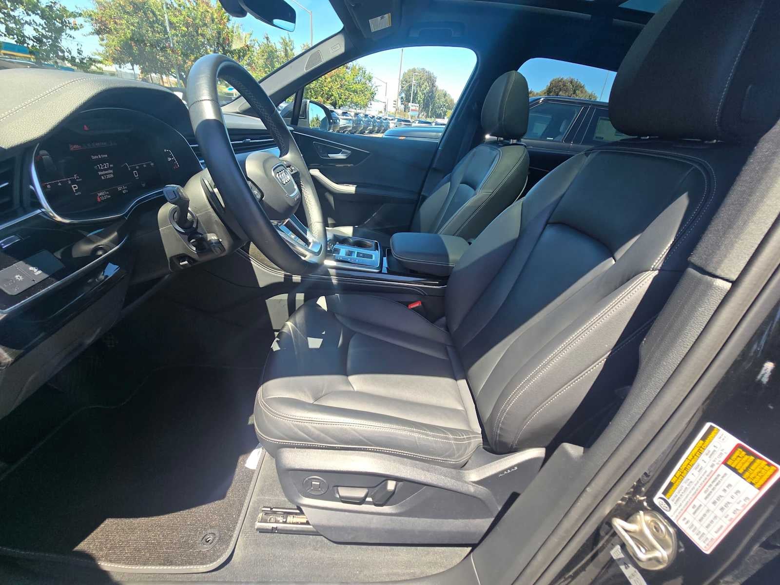 2025 Audi Q7 Premium Plus