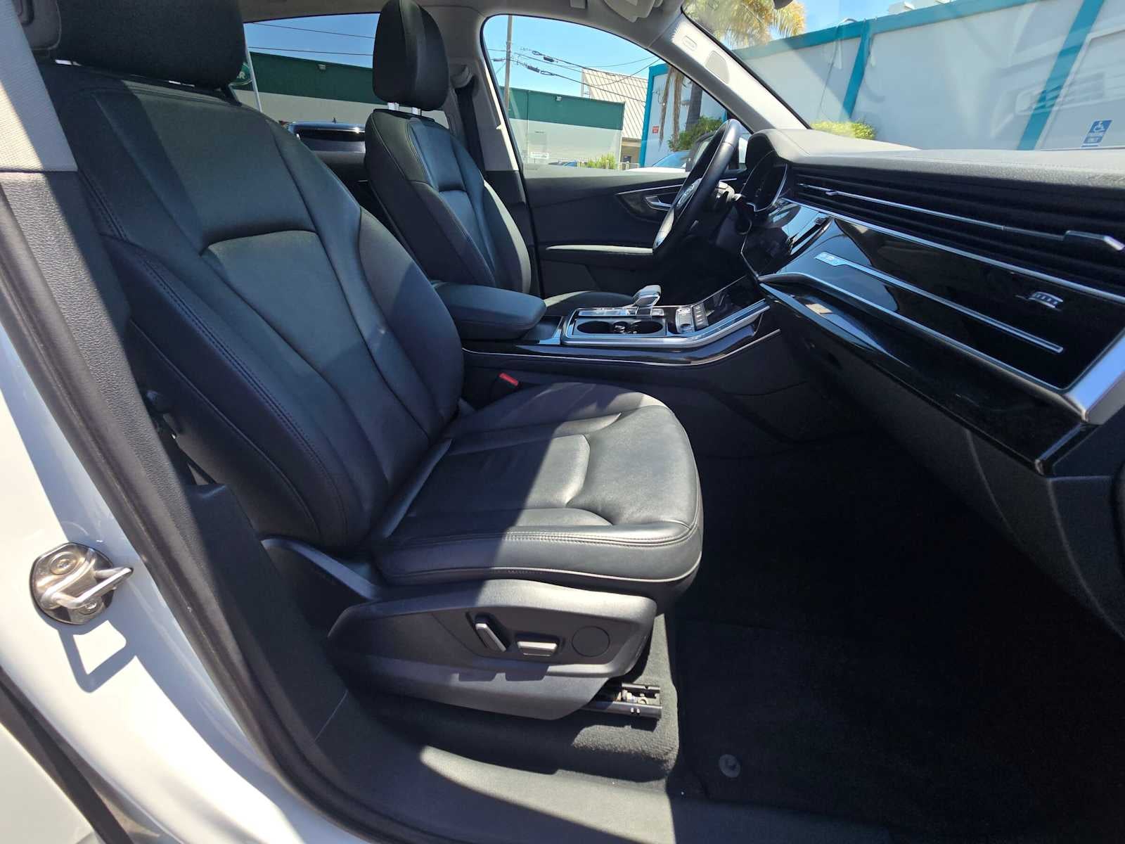 2023 Audi Q7 Premium Plus