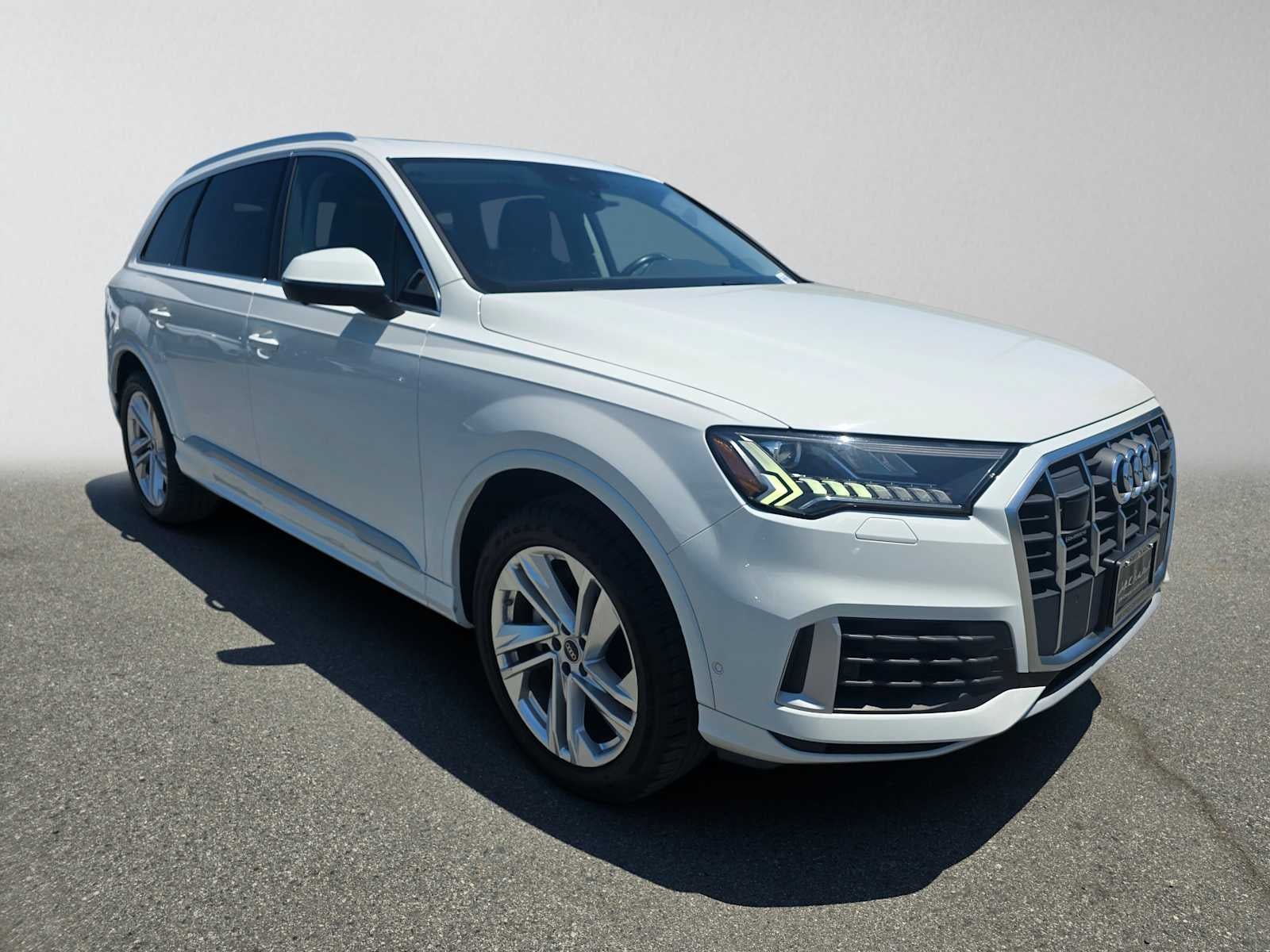 2023 Audi Q7 Premium Plus
