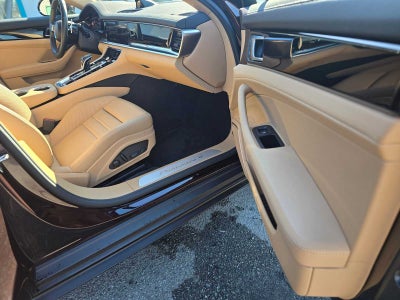 2023 Porsche Panamera 4