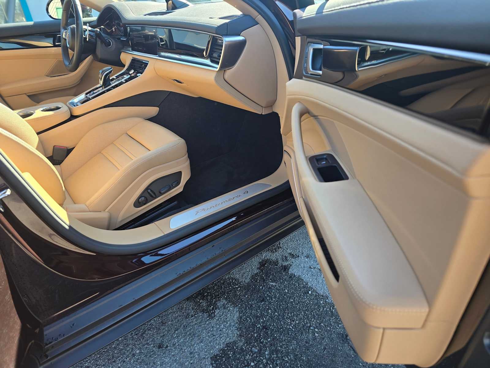 2023 Porsche Panamera 4