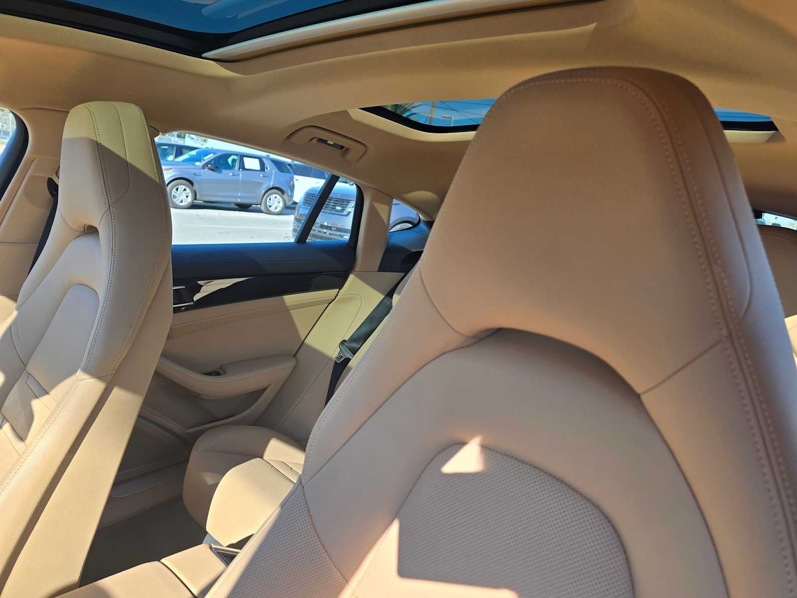 2023 Porsche Panamera 4