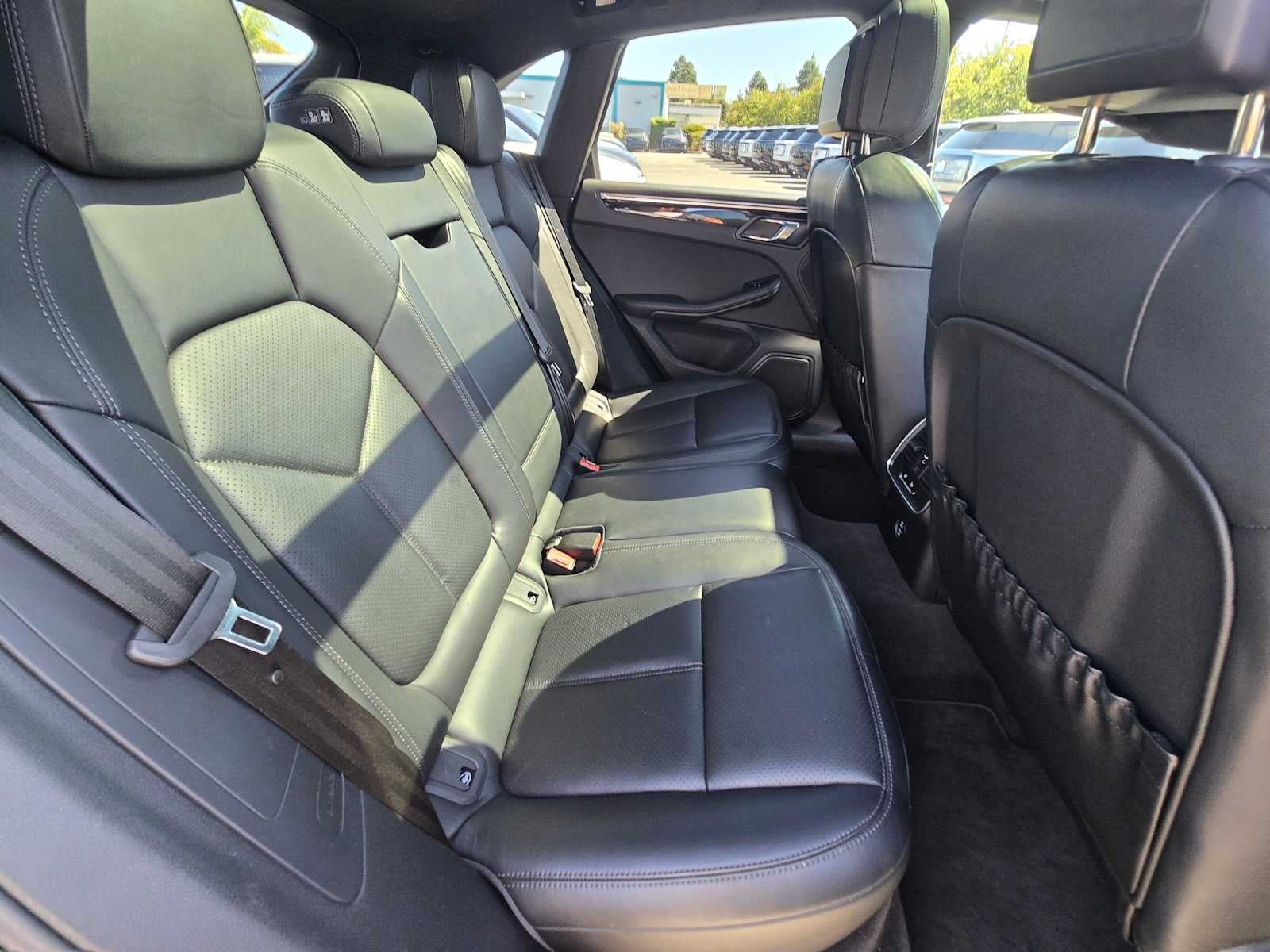 2024 Porsche Macan AWD