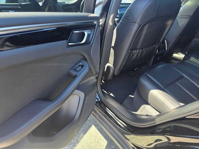 2024 Porsche Macan AWD