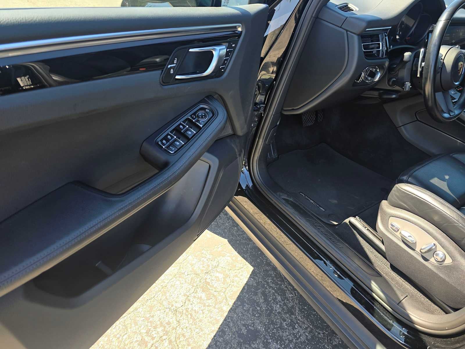2024 Porsche Macan AWD