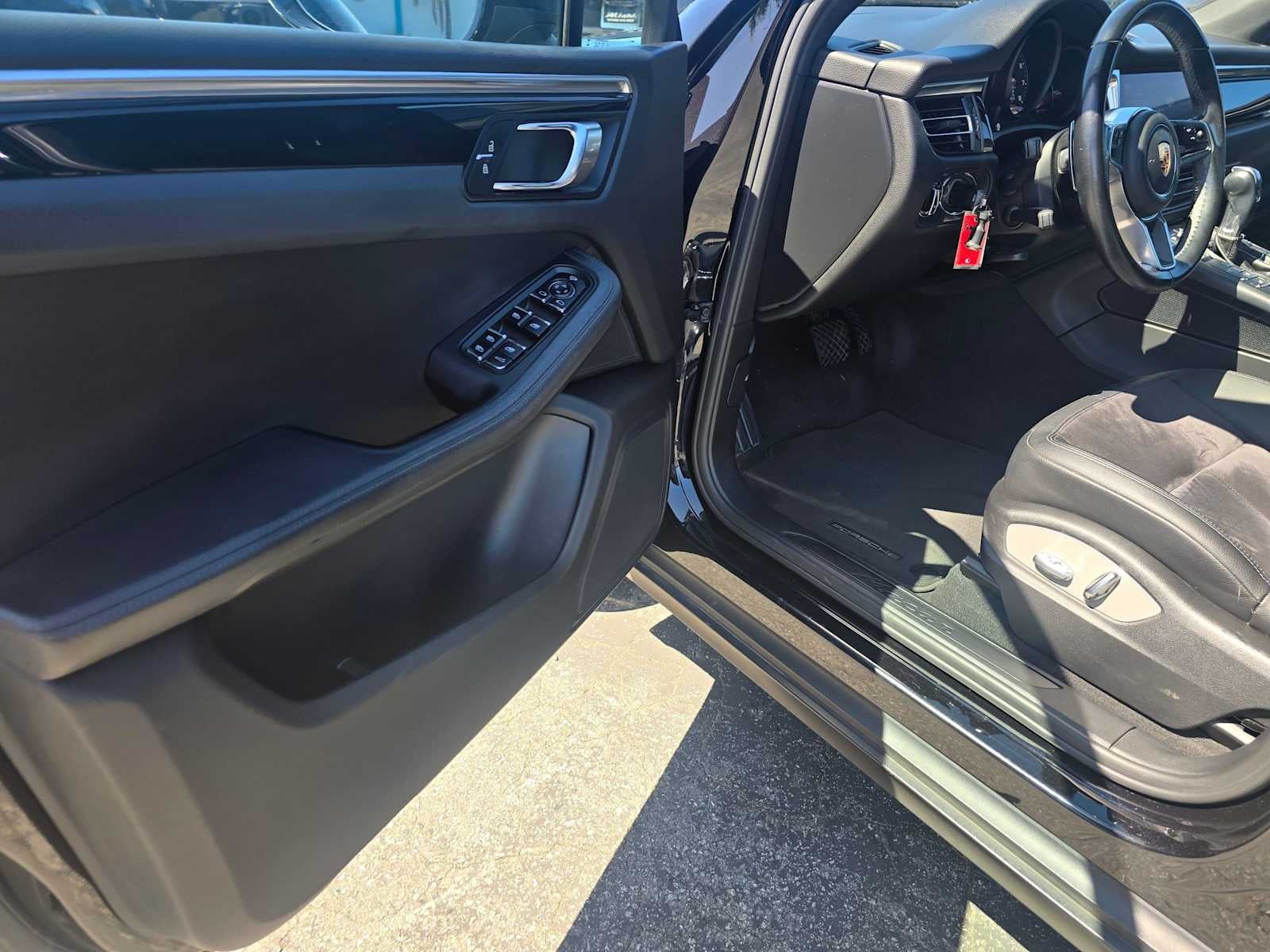 2019 Porsche Macan AWD