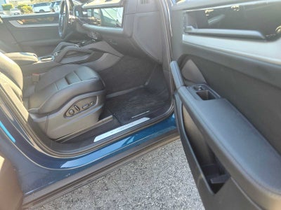 2024 Porsche Cayenne AWD