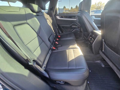 2024 Porsche Cayenne AWD
