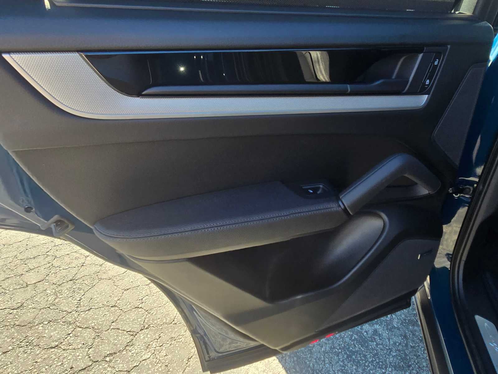 2024 Porsche Cayenne AWD