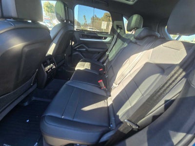 2024 Porsche Cayenne AWD