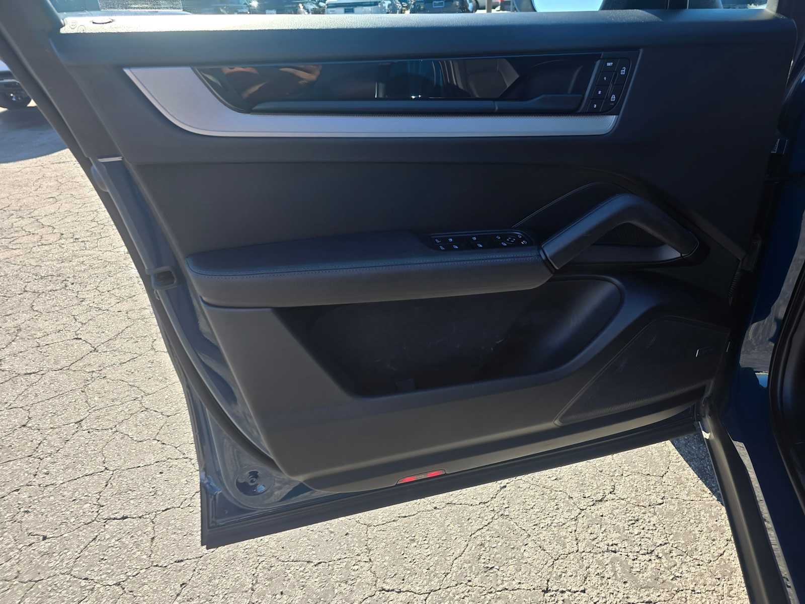 2024 Porsche Cayenne AWD