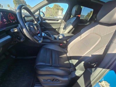 2024 Porsche Cayenne AWD