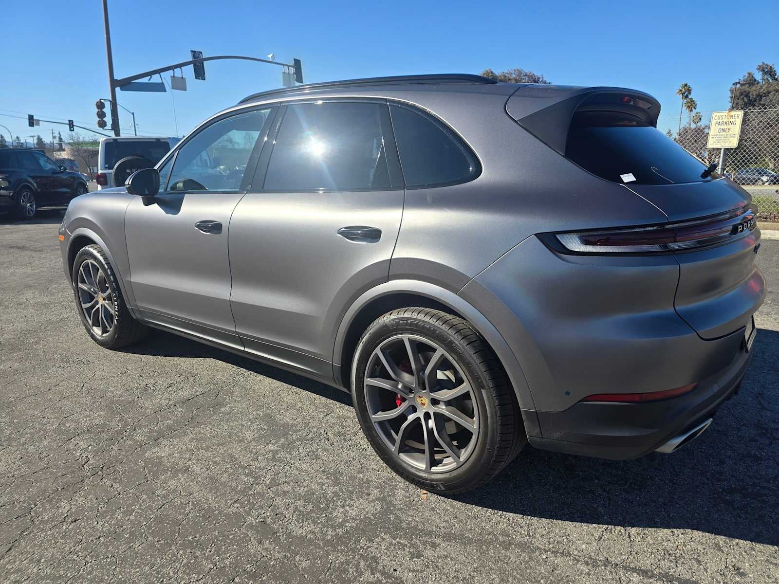 2024 Porsche Cayenne AWD