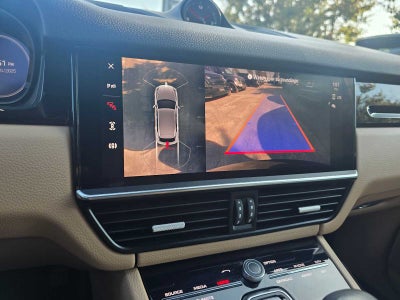 2023 Porsche Cayenne Platinum Edition