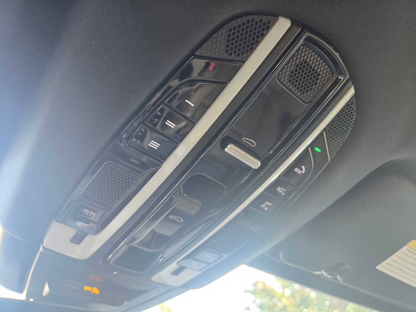 2023 Porsche Cayenne Platinum Edition