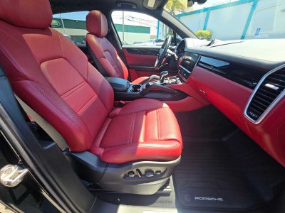 2022 Porsche Cayenne AWD