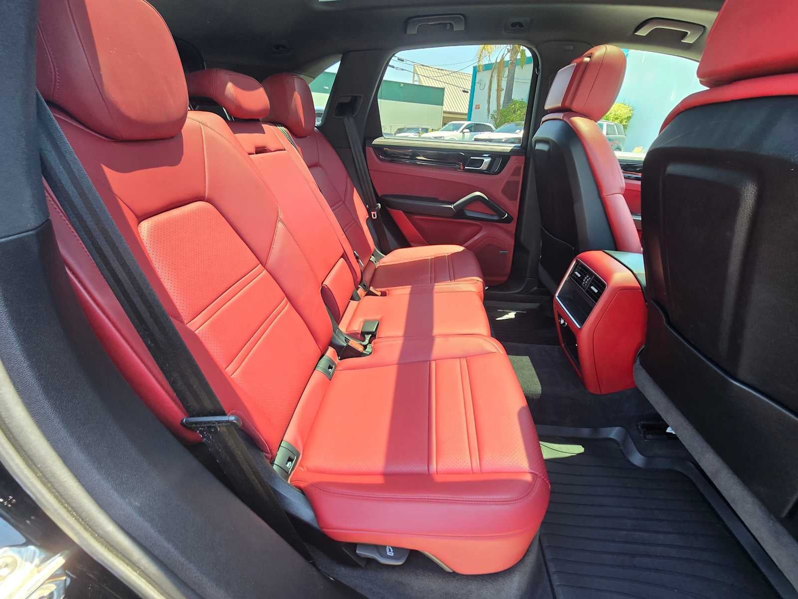 2022 Porsche Cayenne AWD