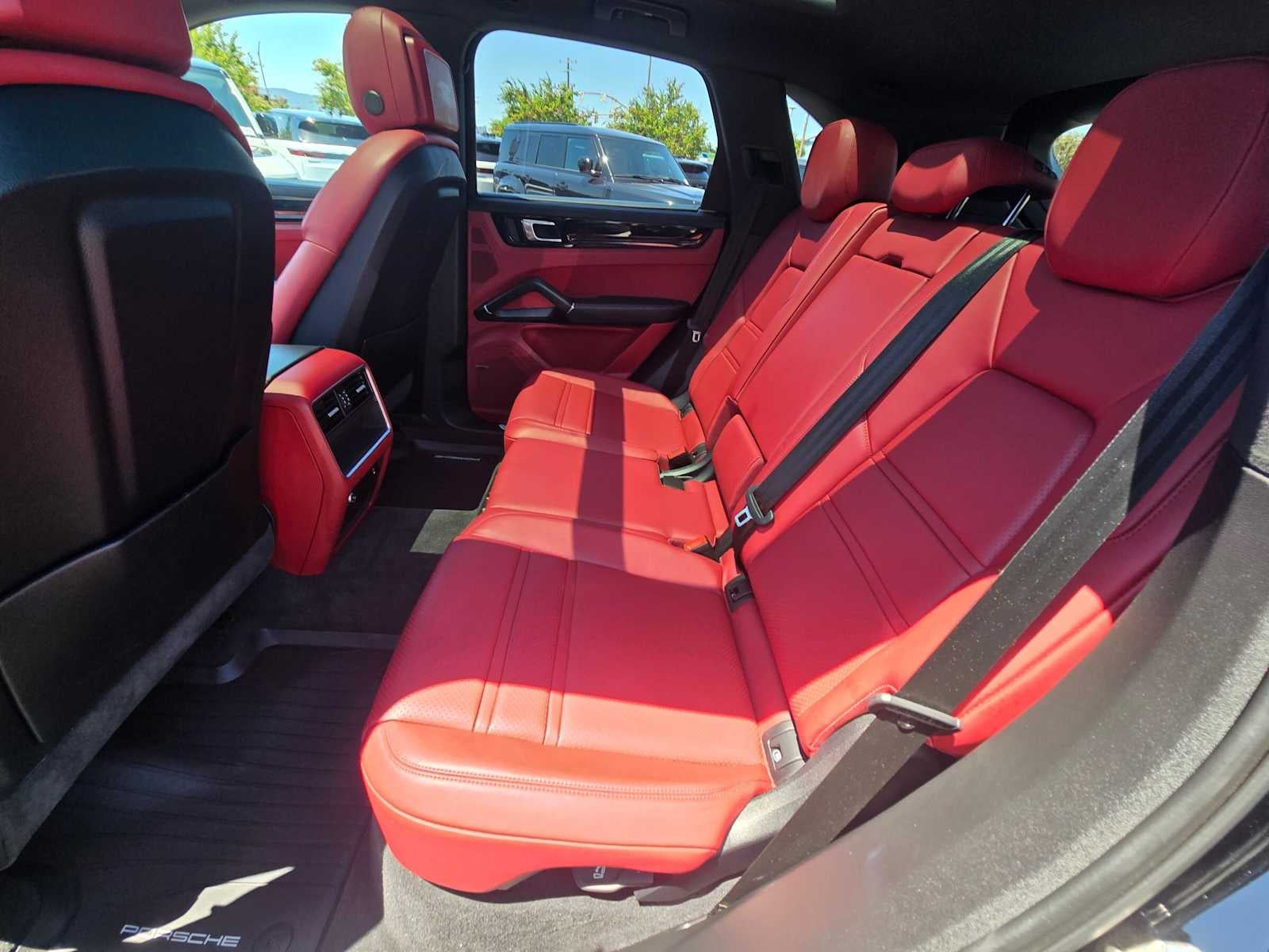 2022 Porsche Cayenne AWD