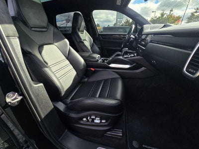 2021 Porsche Cayenne Turbo S E-Hybrid