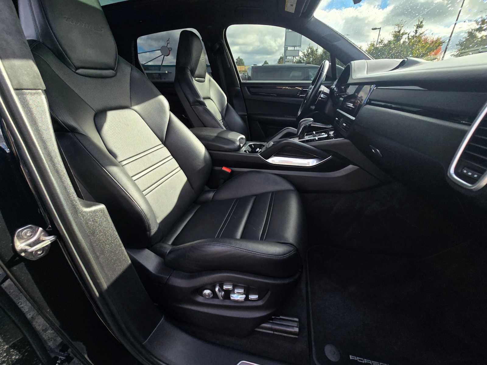 2021 Porsche Cayenne Turbo S E-Hybrid