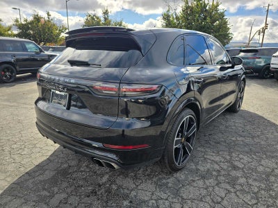 2021 Porsche Cayenne Turbo S E-Hybrid
