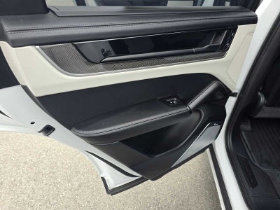 2025 Porsche Cayenne Turbo E-Hybrid