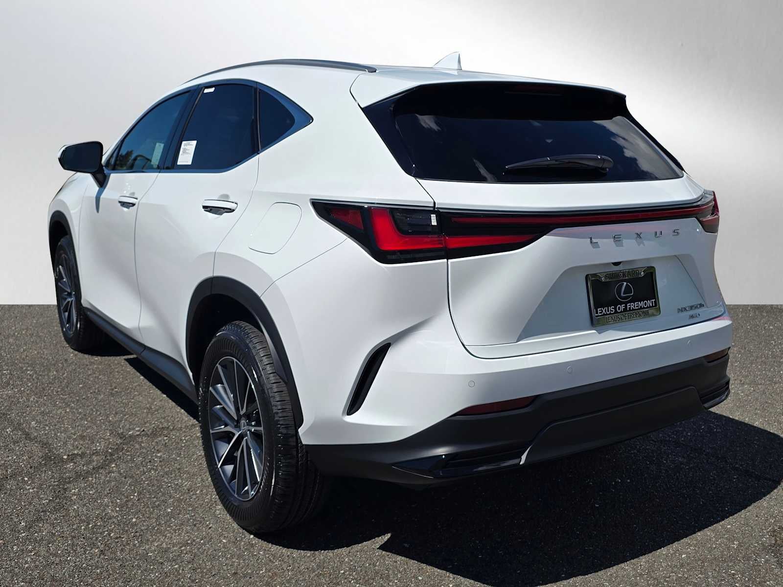 2026 Lexus NX 350h PREMIUM