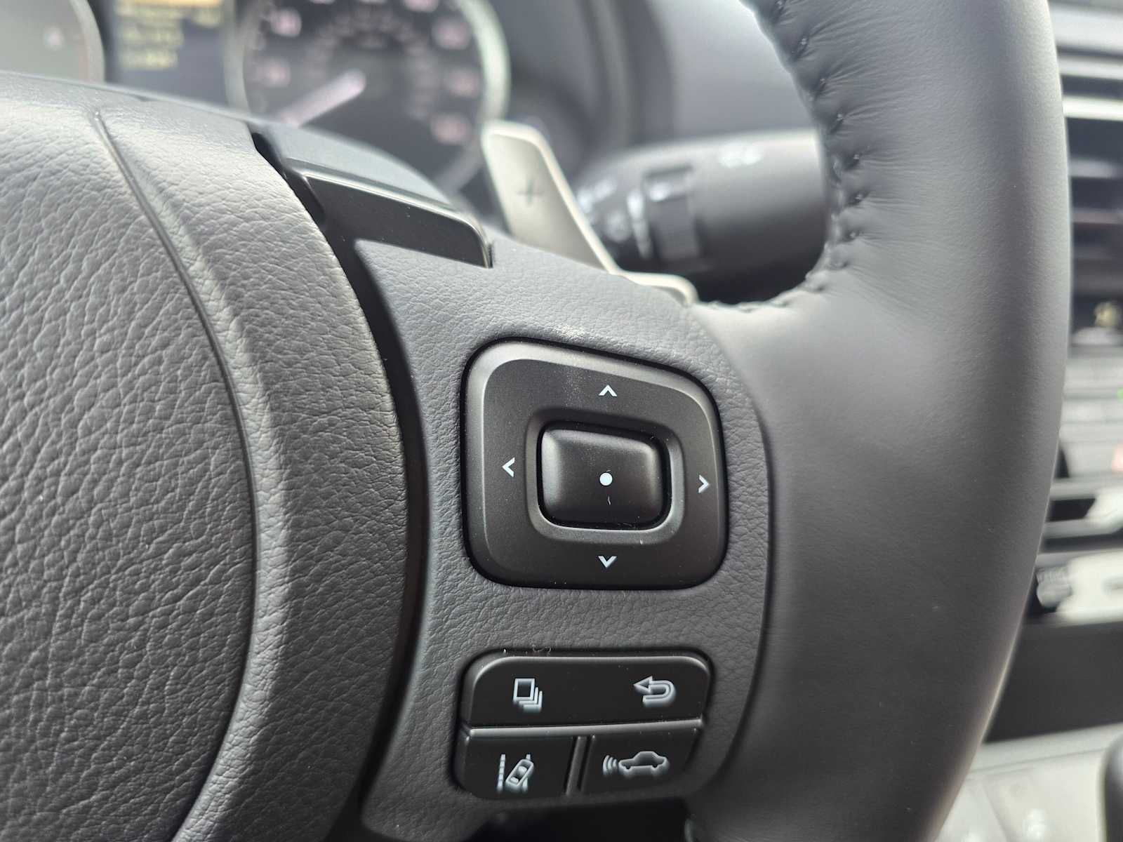 2025 Lexus IS F SPORT Design