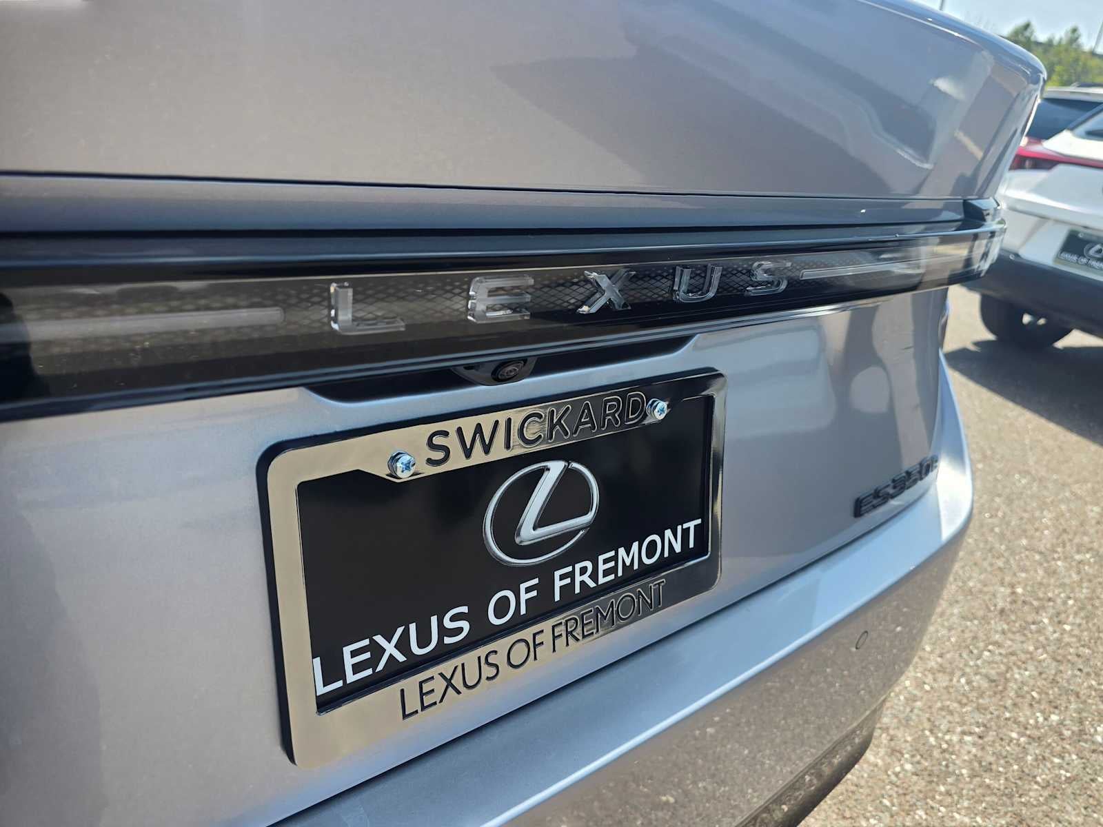 2026 Lexus ES 350e PREMIUM
