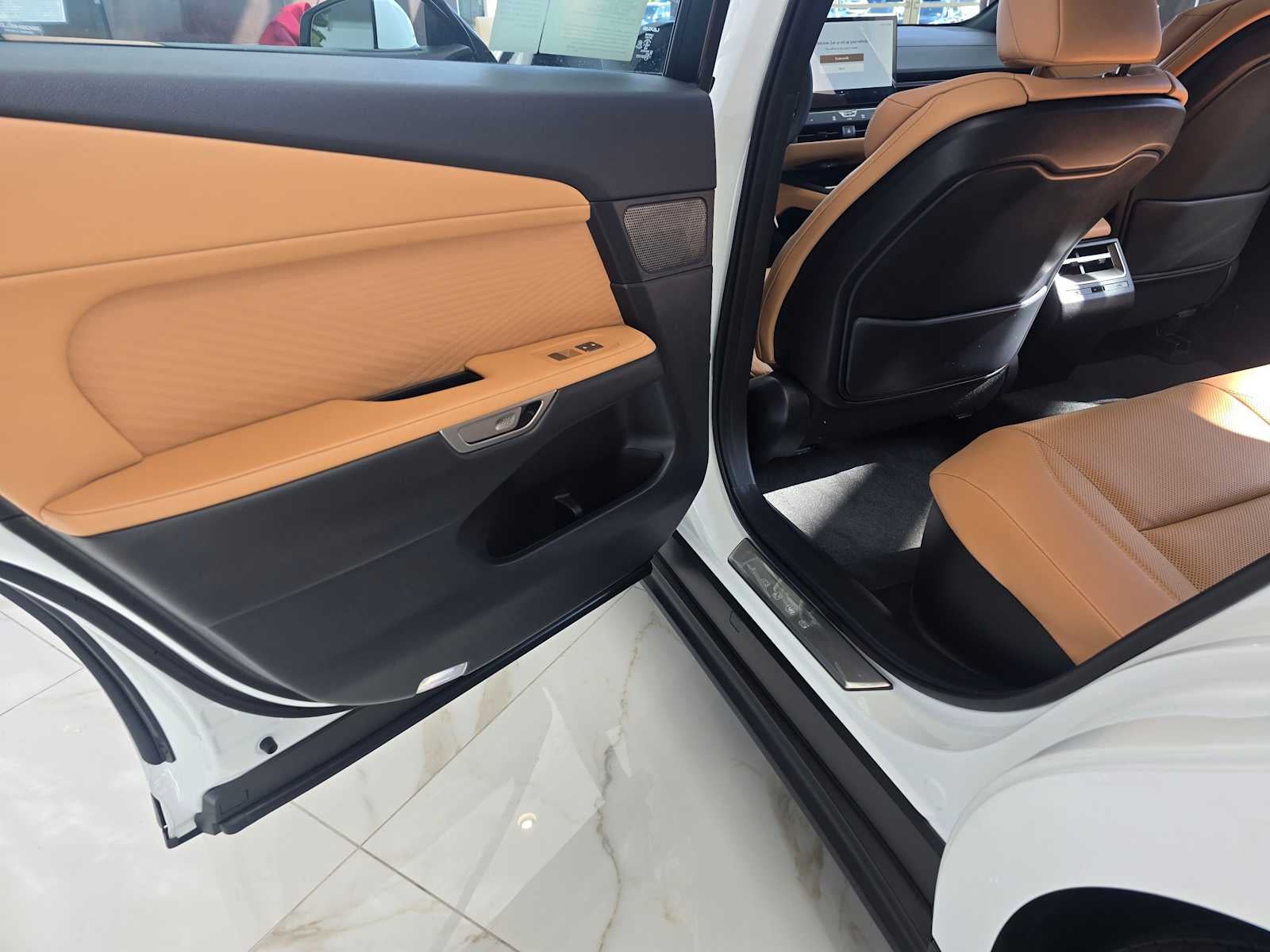 2026 Lexus ES 350e PREMIUM