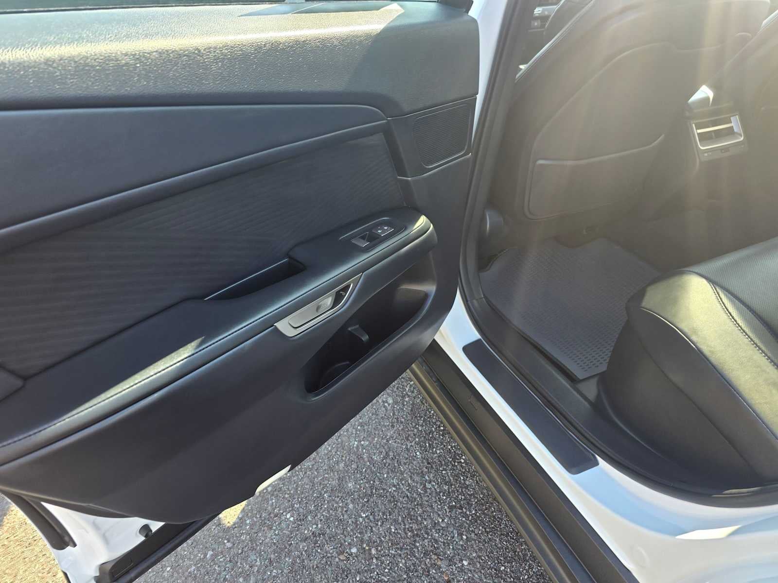 2026 Lexus ES 350e PREMIUM