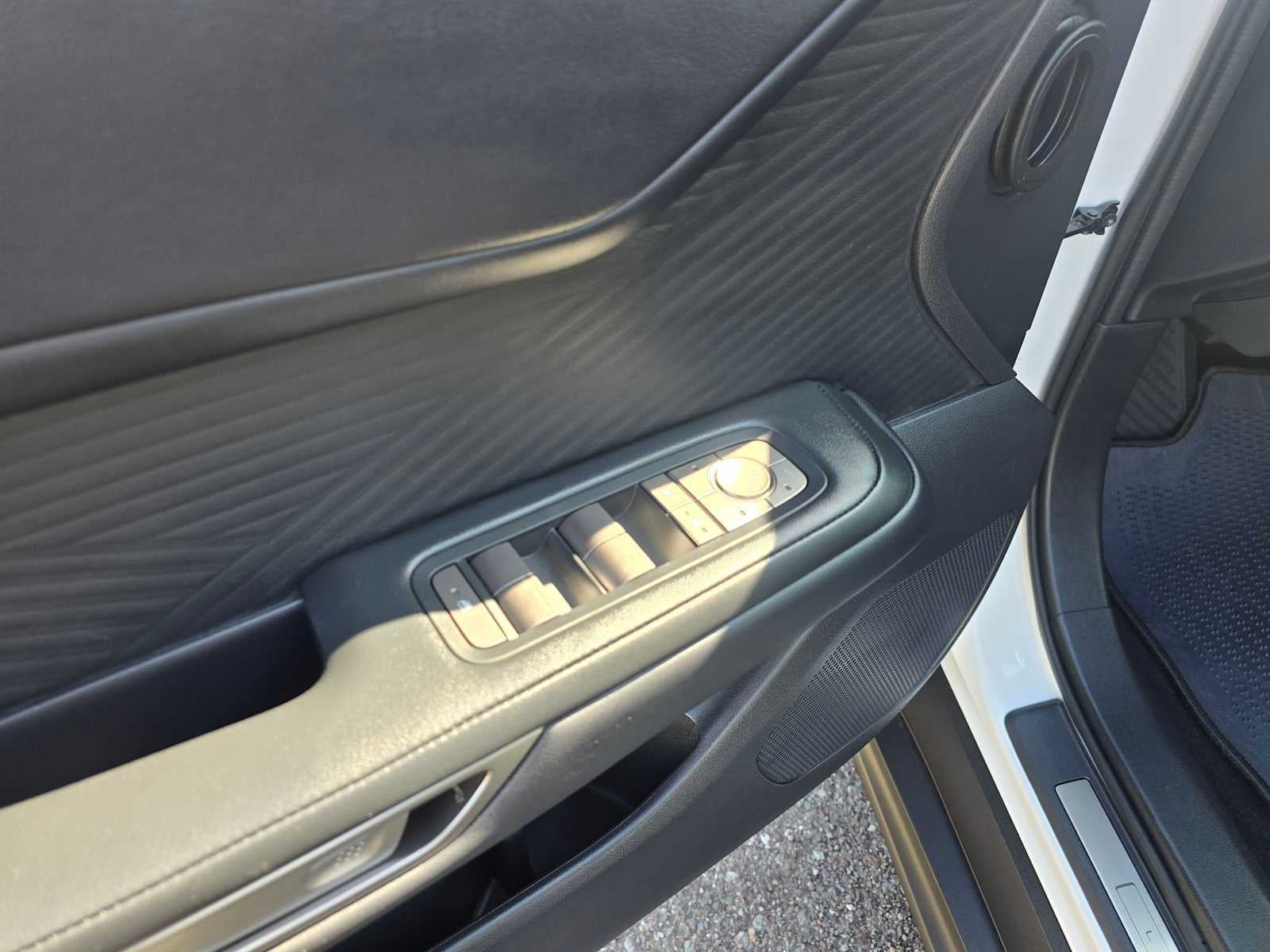 2026 Lexus ES 350e PREMIUM