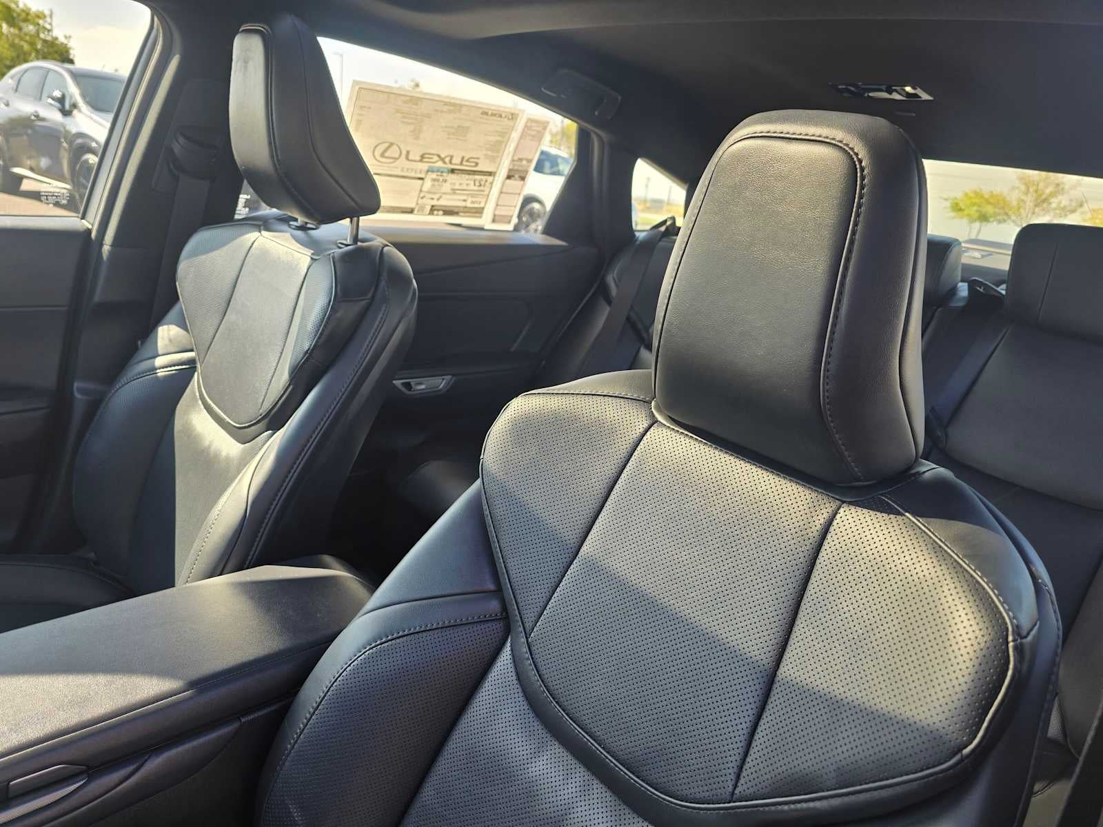 2026 Lexus ES 350e PREMIUM