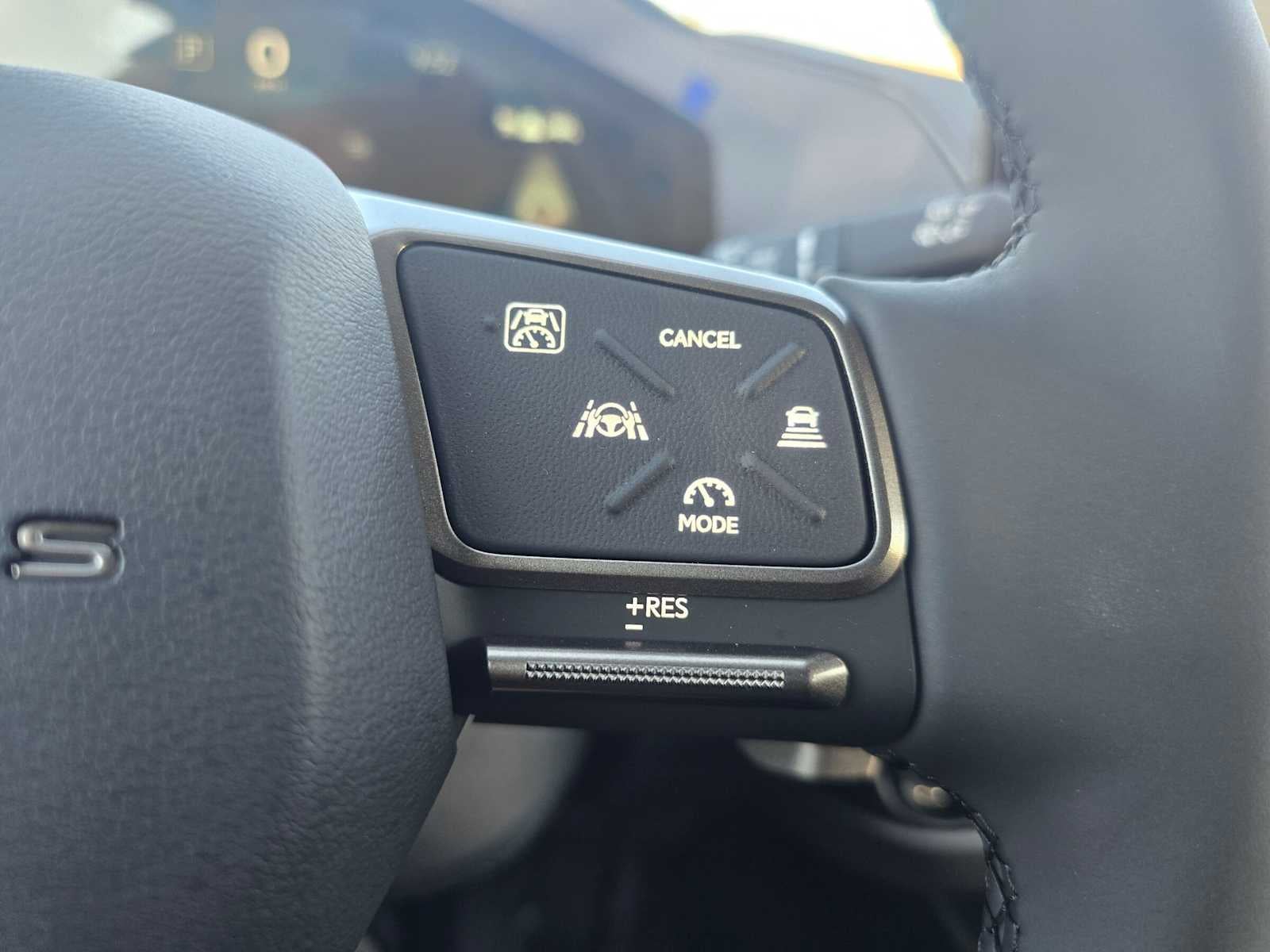 2026 Lexus ES 350e PREMIUM