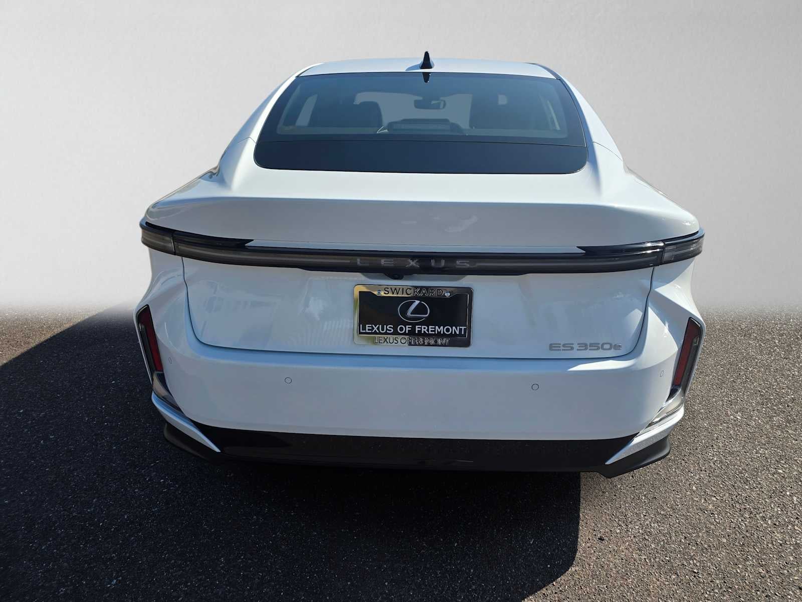 2026 Lexus ES 350e PREMIUM