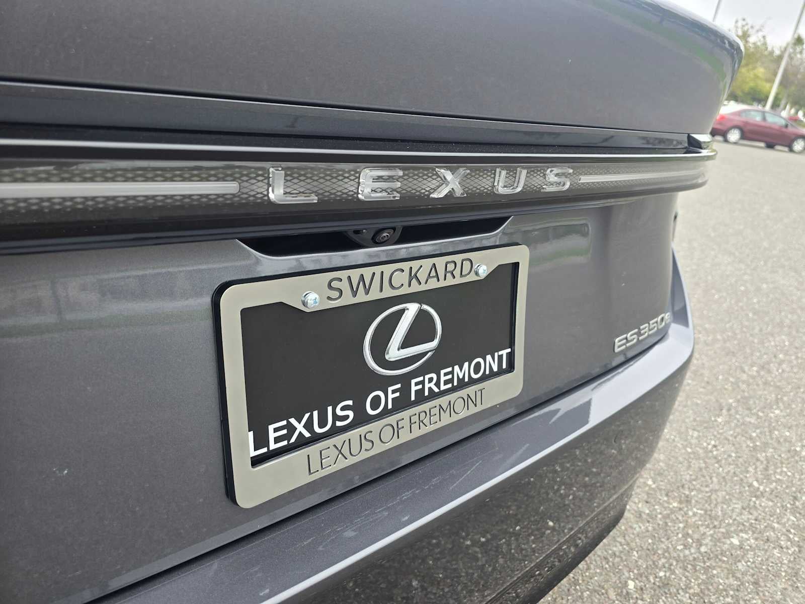 2026 Lexus ES 350e PREMIUM