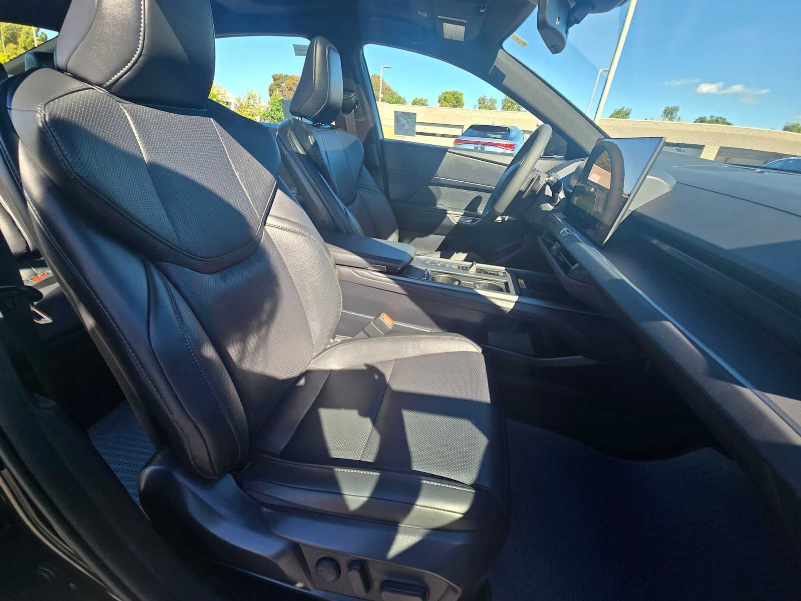 2026 Lexus ES 350e PREMIUM