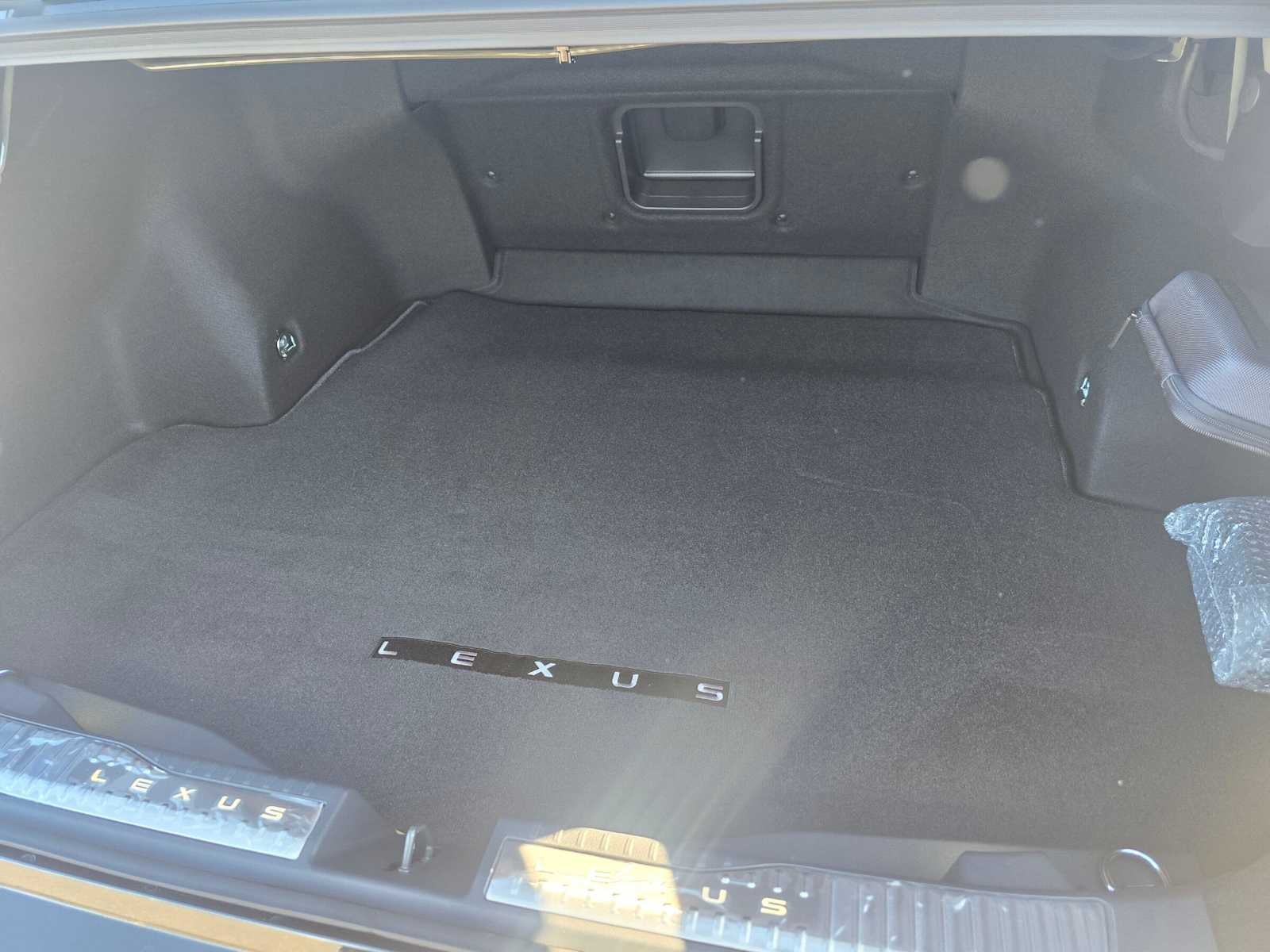 2026 Lexus ES 350e PREMIUM