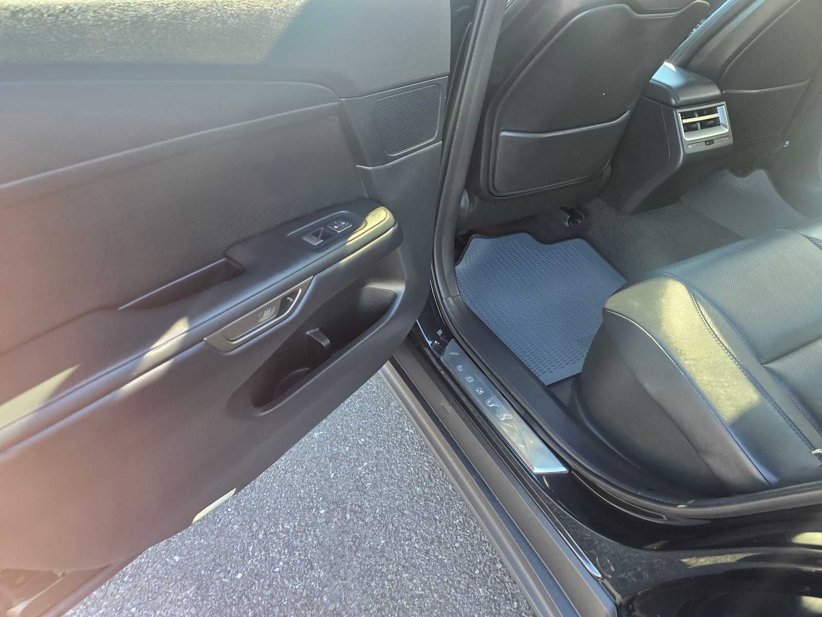 2026 Lexus ES 350e PREMIUM