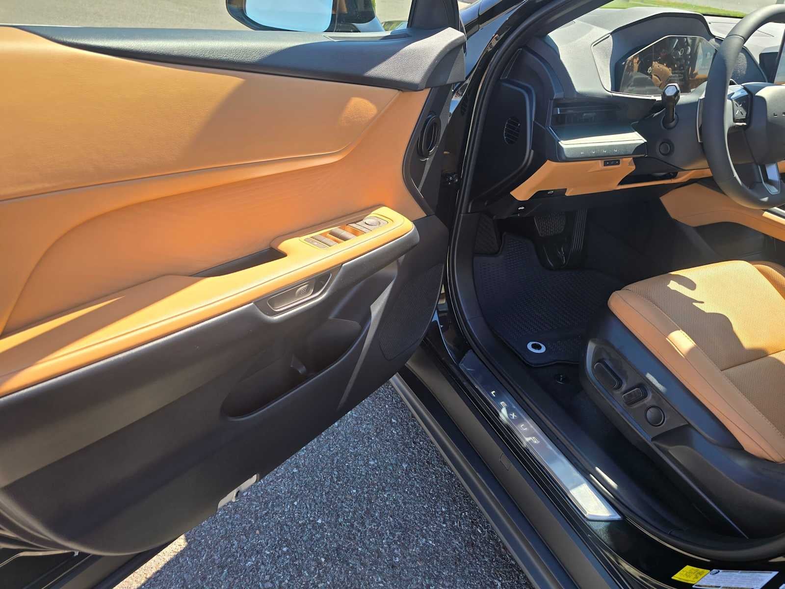 2026 Lexus ES 350e PREMIUM