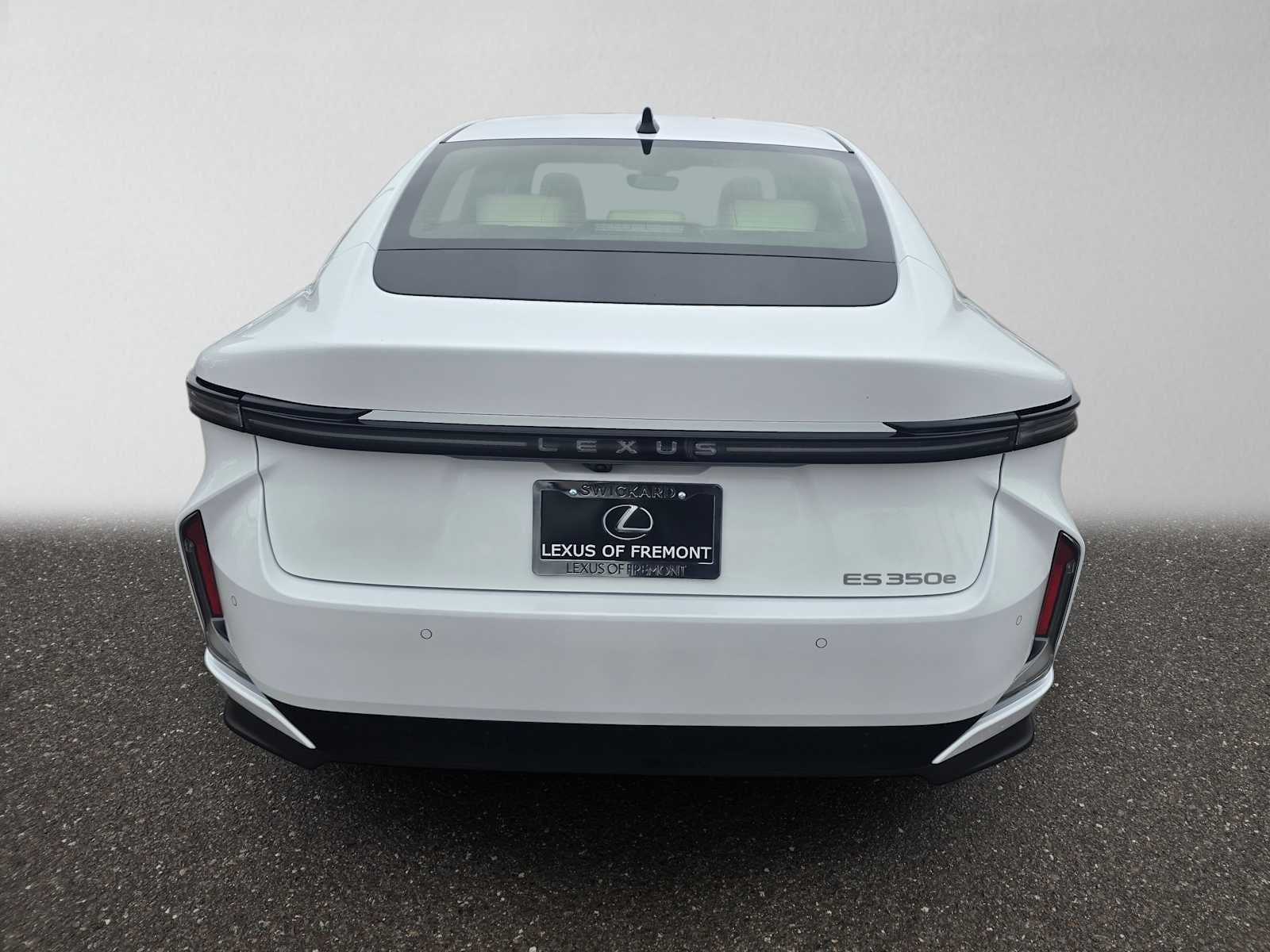 2026 Lexus ES 350e PREMIUM