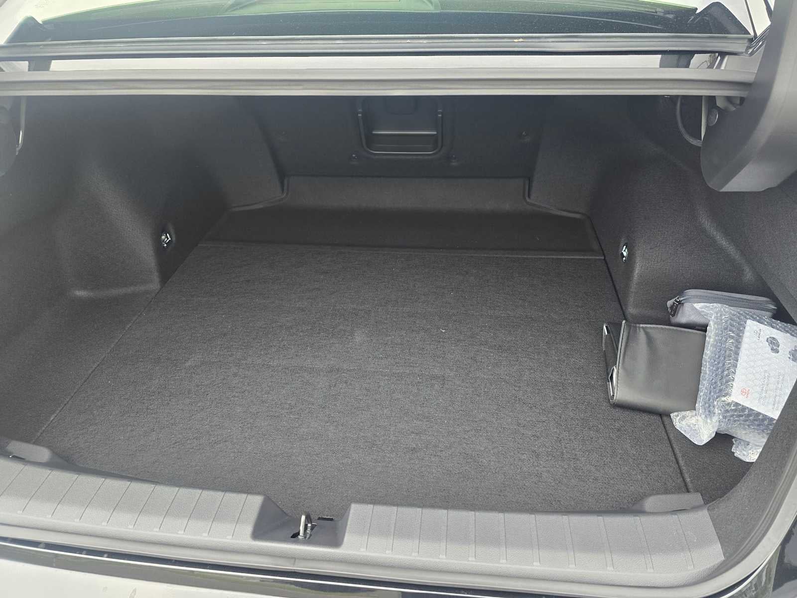 2026 Lexus ES 350e PREMIUM