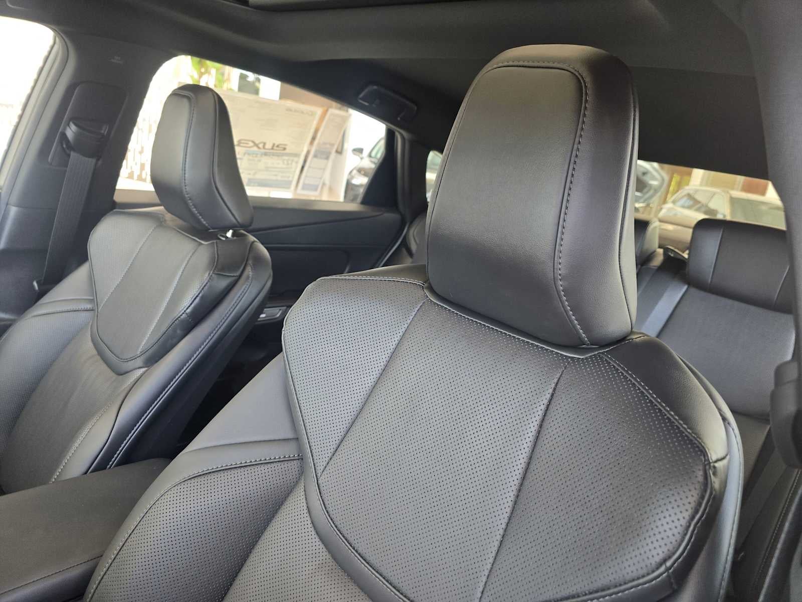2026 Lexus ES 350e Premium